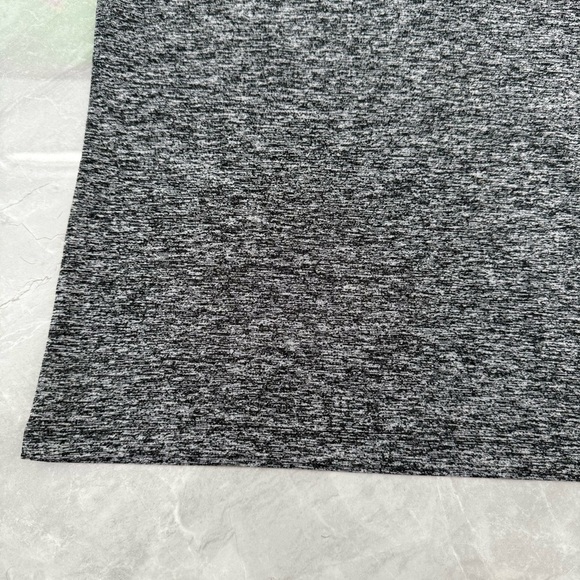 Women’s Under Armour Twist Tech Heat Gear V-Neck Short Sleeve Shirt Small - Picture 8 of 15